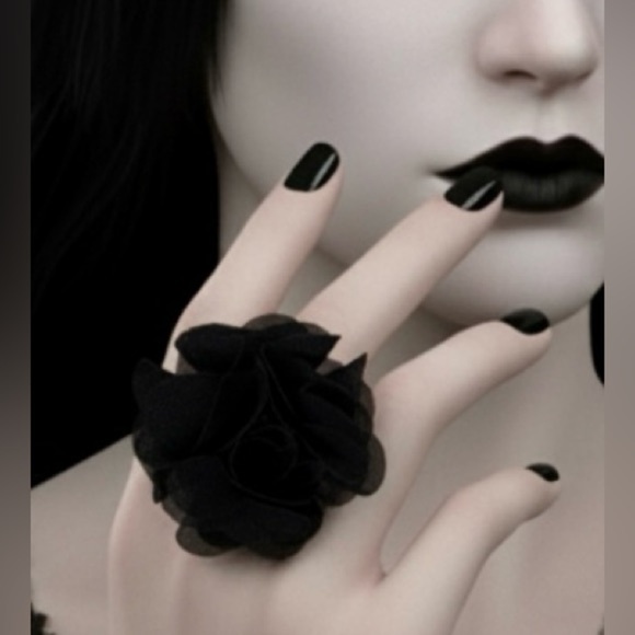 Oversized Black Chiffon Flower Gothic Statement Ring / Scarf Slide - Picture 8 of 12